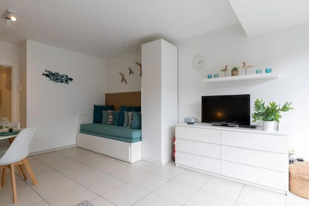 Ferienwohnung 'Blue Sea' - Studio In Ostend With Private Parking Belgien